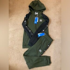 Boys Adidas sweatsuit